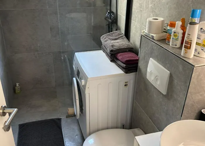 House 82 * ヴーシ